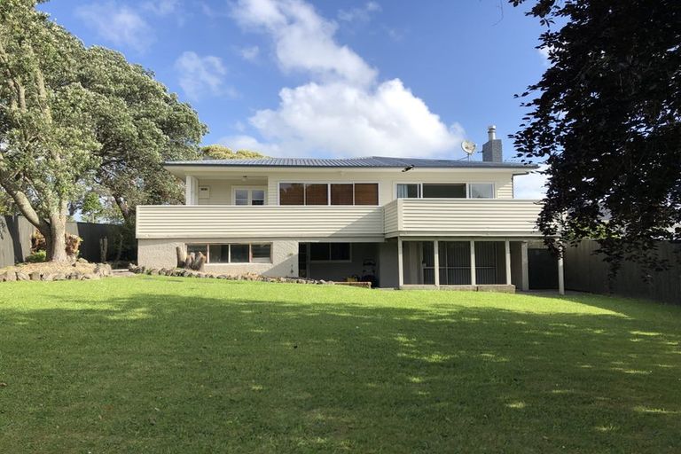 Photo of property in 145 Golf Road, Titirangi, Auckland, 0600