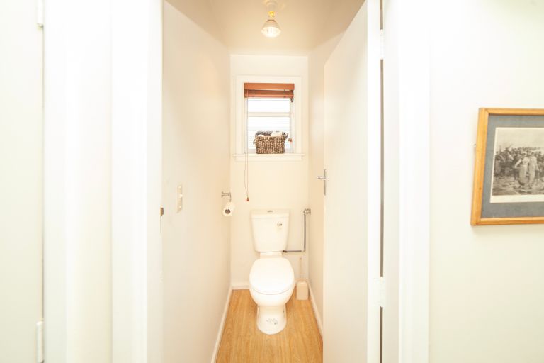 Photo of property in 5 Burrows Place, Ilam, Christchurch, 8041