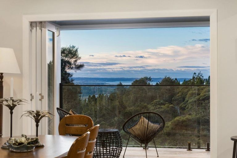 Photo of property in 97 Scenic Drive, Titirangi, Auckland, 0604