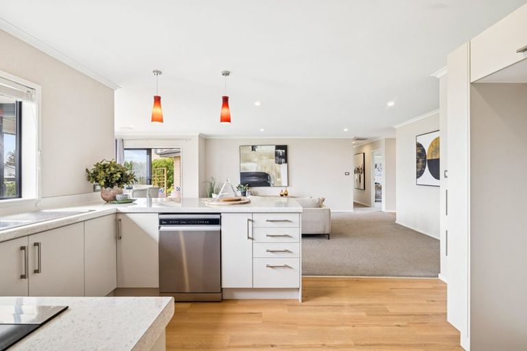 Photo of property in 3 Cranleigh Way, Bombay, 2675