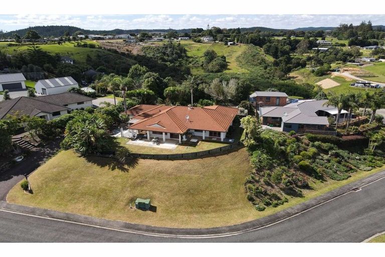 Photo of property in 33 Rarere Terrace, Kerikeri, 0230