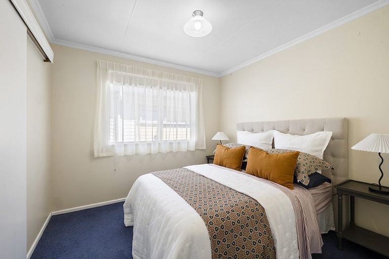 Photo of property in 19a Karamu Street, Strandon, New Plymouth, 4312