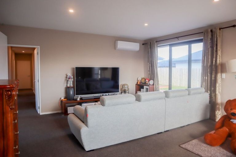 Photo of property in 17 Exeter Lane, Rolleston, 7614