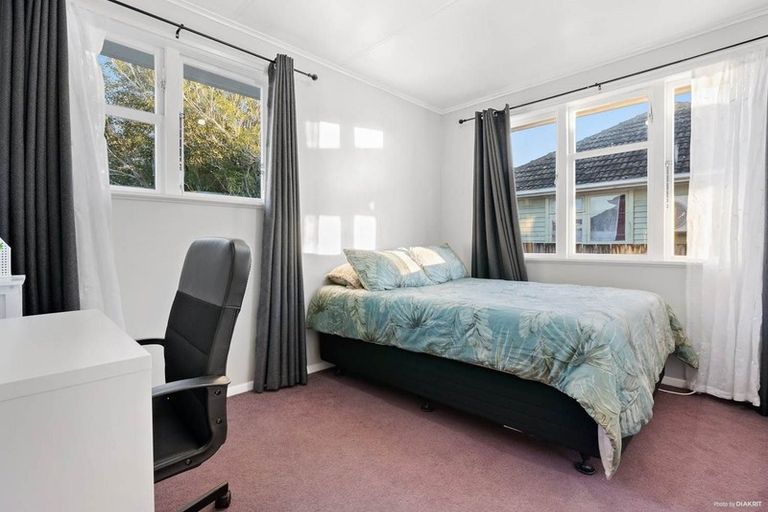 Photo of property in 10 Healy Road, Manurewa, Auckland, 2102