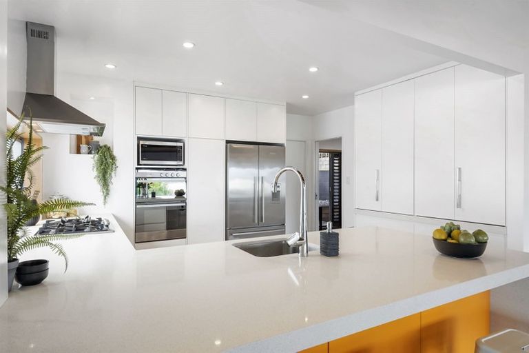 Photo of property in 17 Brigantine Drive, Beach Haven, Auckland, 0626