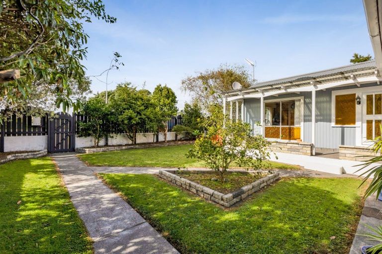 Photo of property in 122 South Road, Spotswood, New Plymouth, 4310