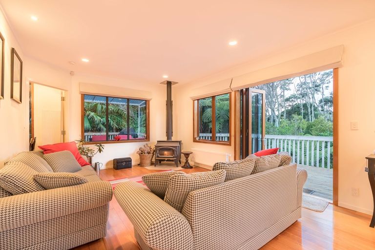Photo of property in 366d Huia Road, Titirangi, Auckland, 0604