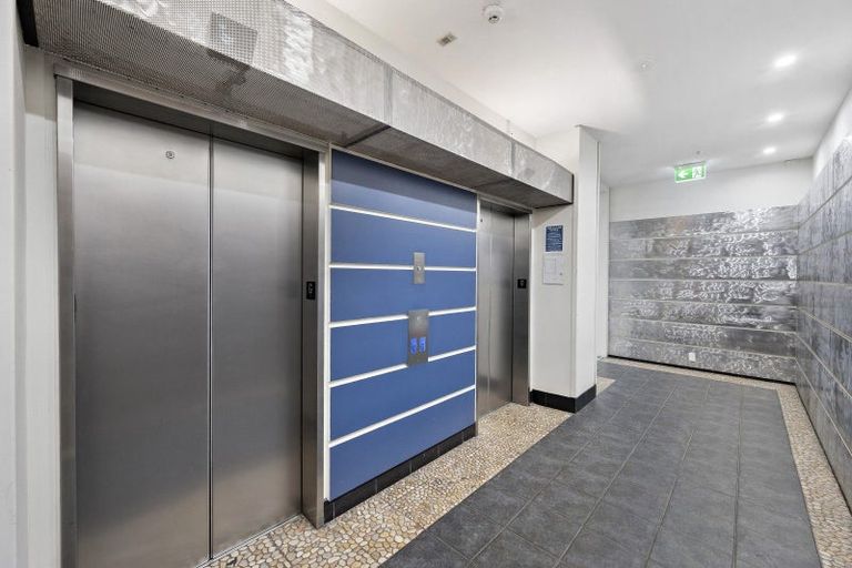 Photo of property in St Peters Apartments, 2a/192 Willis Street, Te Aro, Wellington, 6011