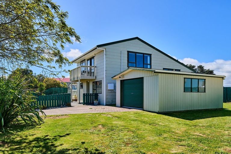 Photo of property in 33 Clipper Street, Titahi Bay, Porirua, 5022