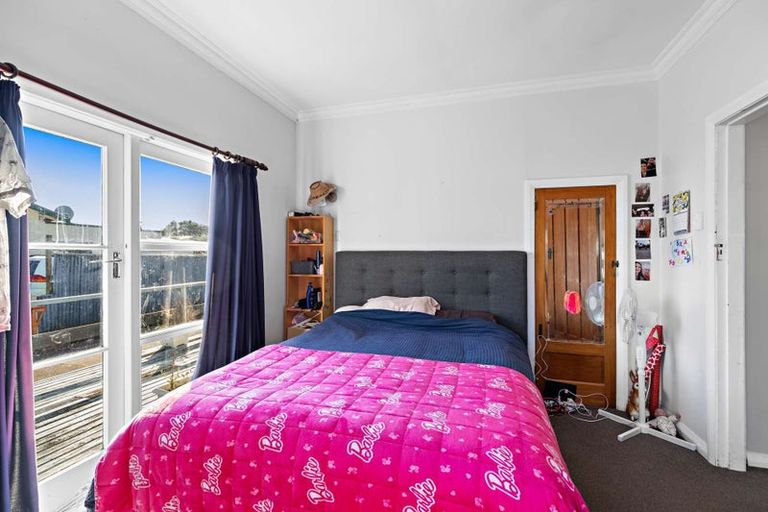 Photo of property in 15 Liverpool Street, Levin, 5510