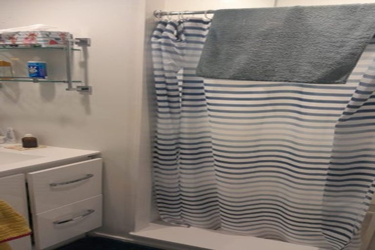 Photo of property in 18 Appleton Place, Karori, Wellington, 6012