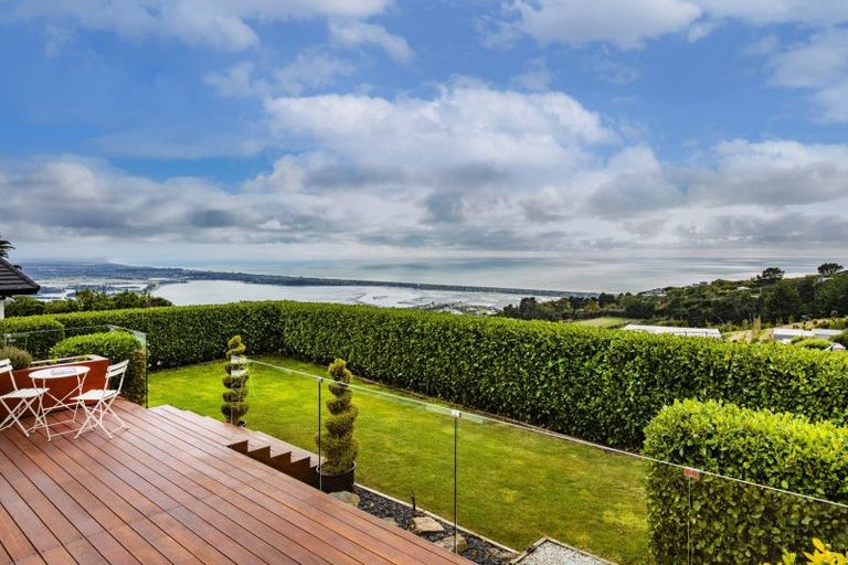 Photo of property in 12 Parkridge Place, Mount Pleasant, Christchurch, 8081