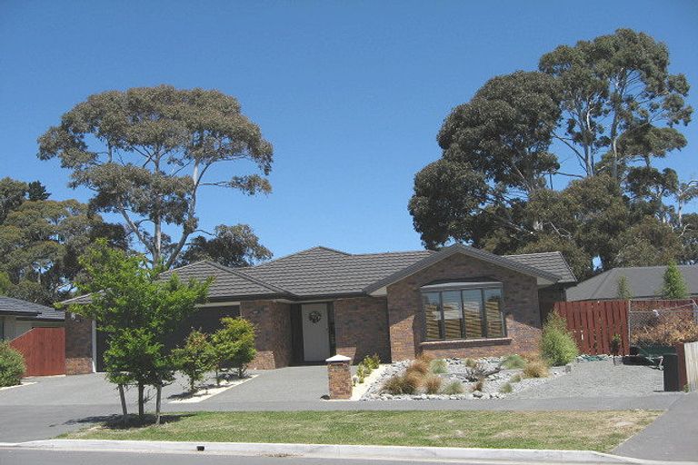 Photo of property in 23 Mataroa Place, Parklands, Christchurch, 8083