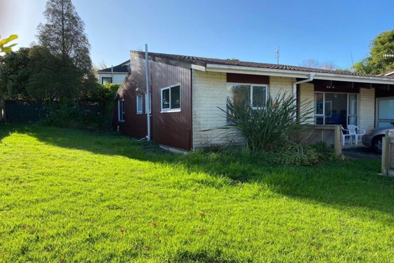 Photo of property in 1/106 Prince Regent Drive, Half Moon Bay, Auckland, 2012