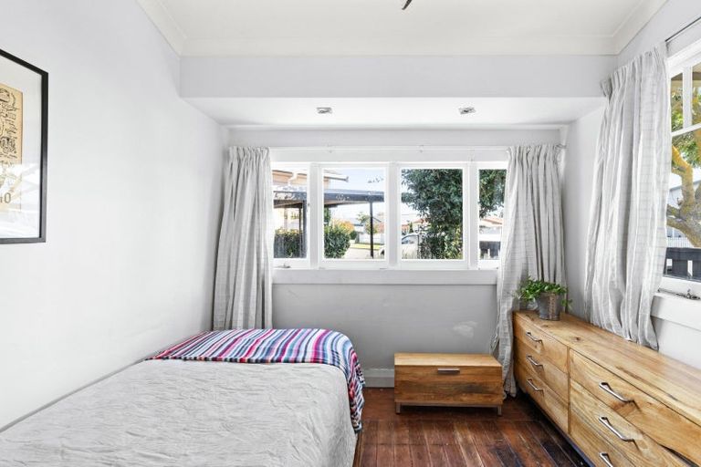 Photo of property in 2 Ashridge Road, Napier South, Napier, 4110