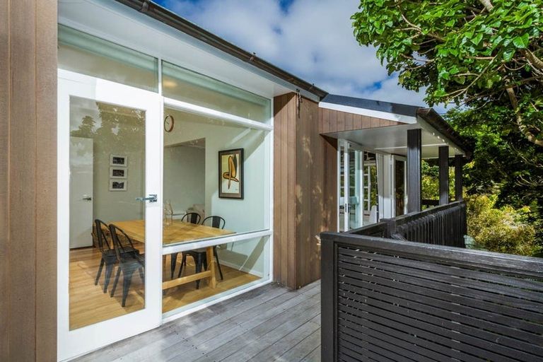 Photo of property in 54 Braemar Road, Castor Bay, Auckland, 0620