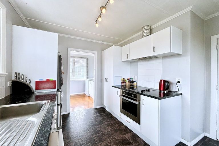 Photo of property in 179 Waddington Drive, Naenae, Lower Hutt, 5011