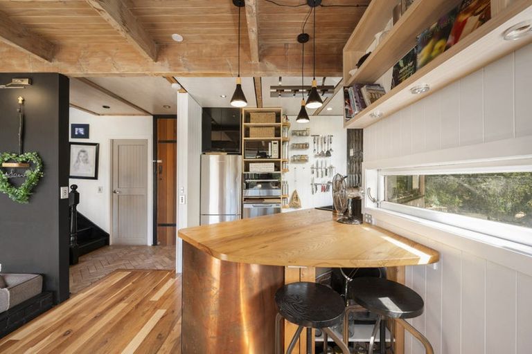 Photo of property in 214 Barnard Street, Wadestown, Wellington, 6012