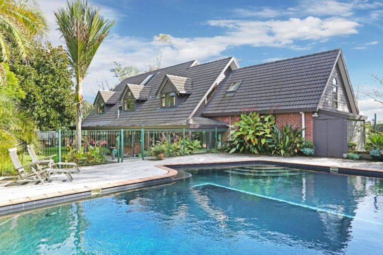 Photo of property in 35 Ohiwa Road, Papakura, 2582