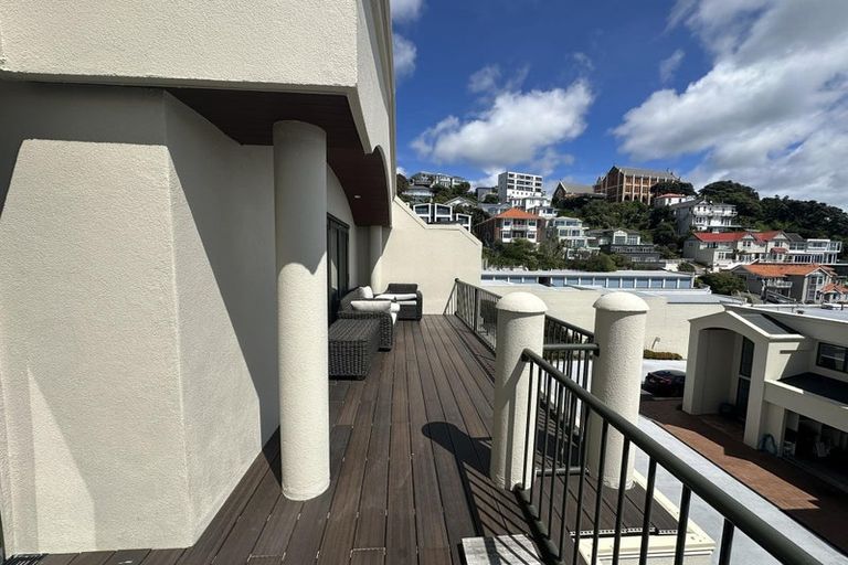 Photo of property in 22u5 Oriental Terrace, Oriental Bay, Wellington, 6011