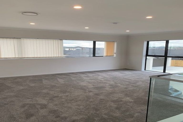 Photo of property in 40 Cooladawson Drive, Flat Bush, Auckland, 2019
