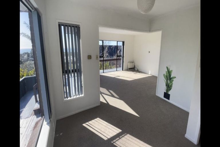 Photo of property in 11a Orewa Heights Crescent, Orewa, 0931