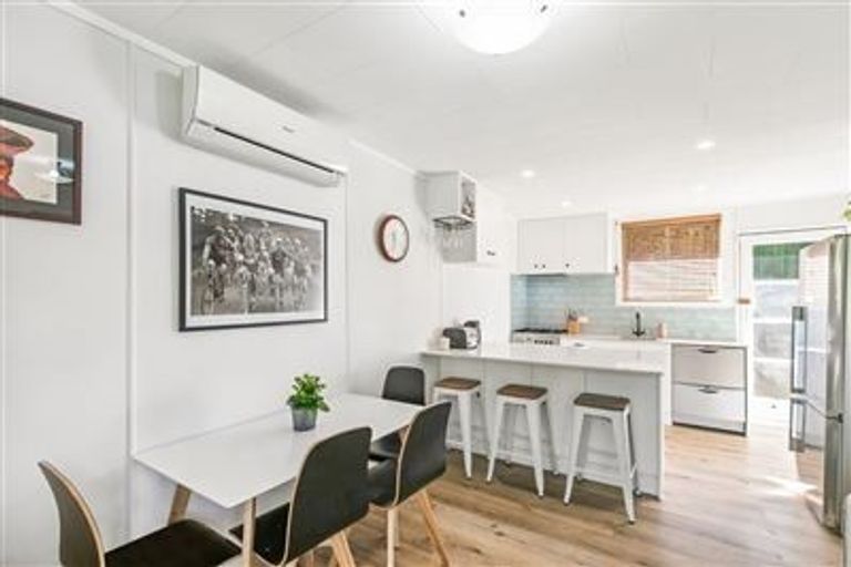 Photo of property in 1/34 Drome View Place, Beach Haven, Auckland, 0626