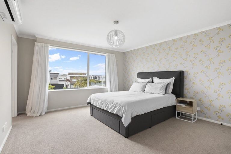 Photo of property in 2 Kotuku Lane, Hobsonville, Auckland, 0616