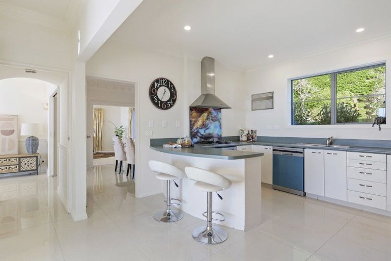 Photo of property in 70 Belleview Terrace, Mount Pleasant, Christchurch, 8081