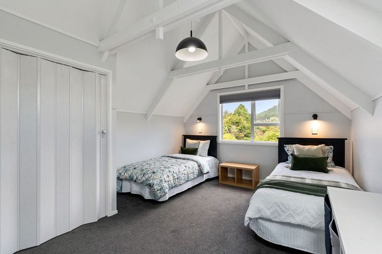 Photo of property in 3 Gonville Street, Tawa, Wellington, 5028