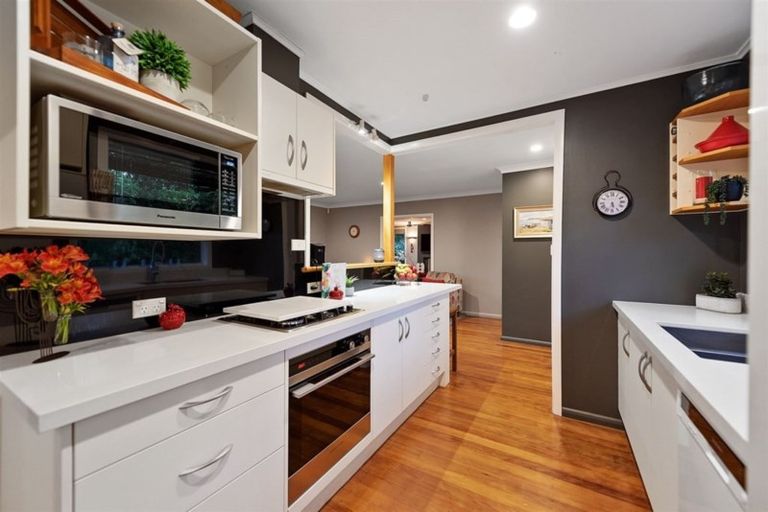 Photo of property in 18 Cranwell Place, Hillcrest, Hamilton, 3216