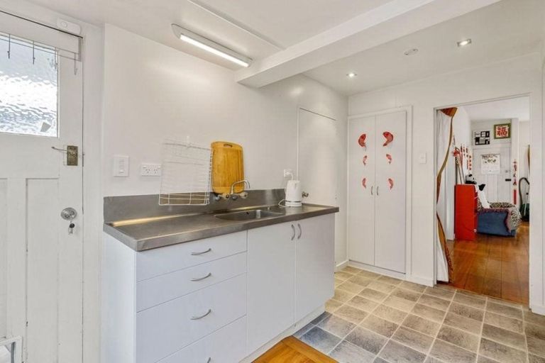 Photo of property in 95 Nursery Road, Phillipstown, Christchurch, 8011