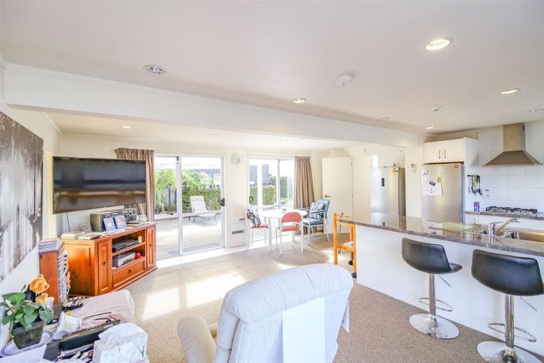 Photo of property in 2/2 Alma Road, Gonville, Whanganui, 4501