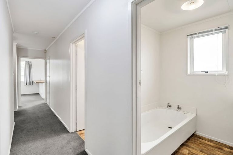 Photo of property in 223 Puriri Street, Castlecliff, Whanganui, 4501