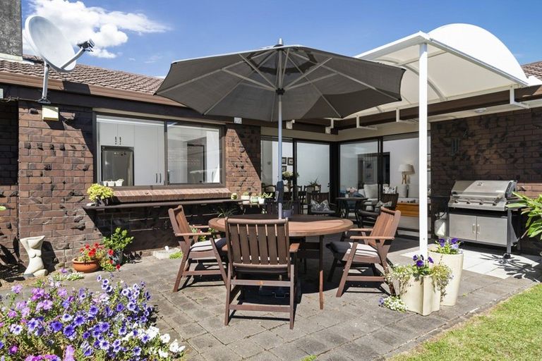 Photo of property in 176 Prince Regent Drive, Farm Cove, Auckland, 2012