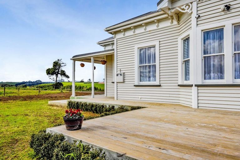 Photo of property in 5317 Mountain Road, Eltham, 4398
