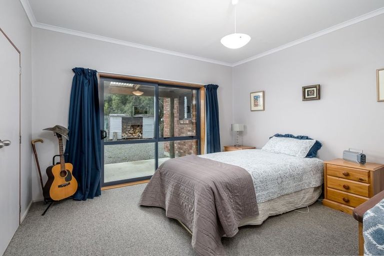 Photo of property in 432 Deep Creek Road, Waimate, 7978