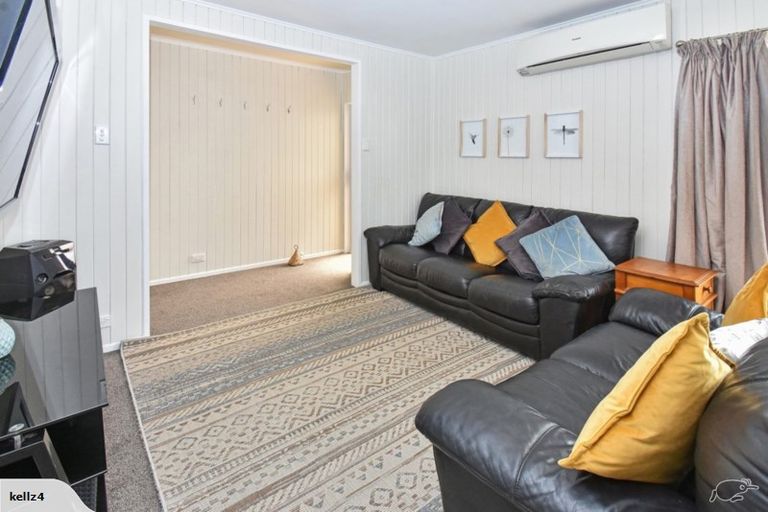 Photo of property in 17 Mellsop Avenue, Waiuku, 2123