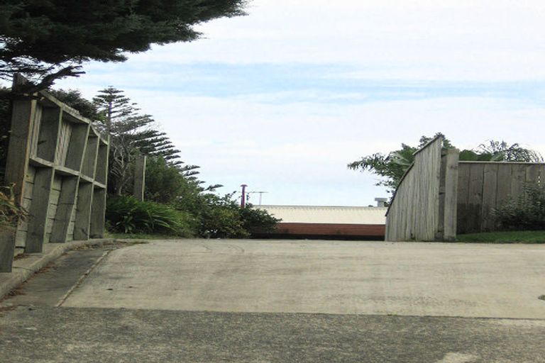 Photo of property in 102a Seaview Road, Paraparaumu Beach, Paraparaumu, 5032