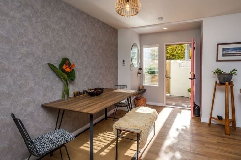 Photo of property in 2/270 Kilmore Street, Christchurch Central, Christchurch, 8011