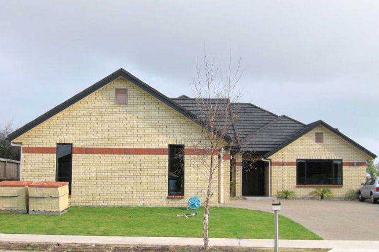 Photo of property in 80 Saint James Drive, Huntington, Hamilton, 3210