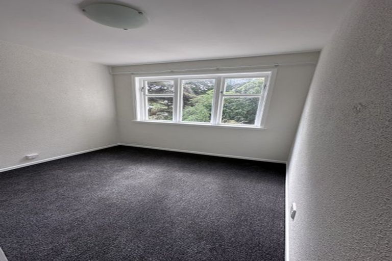 Photo of property in 20u2 Saint Michaels Crescent, Kelburn, Wellington, 6012