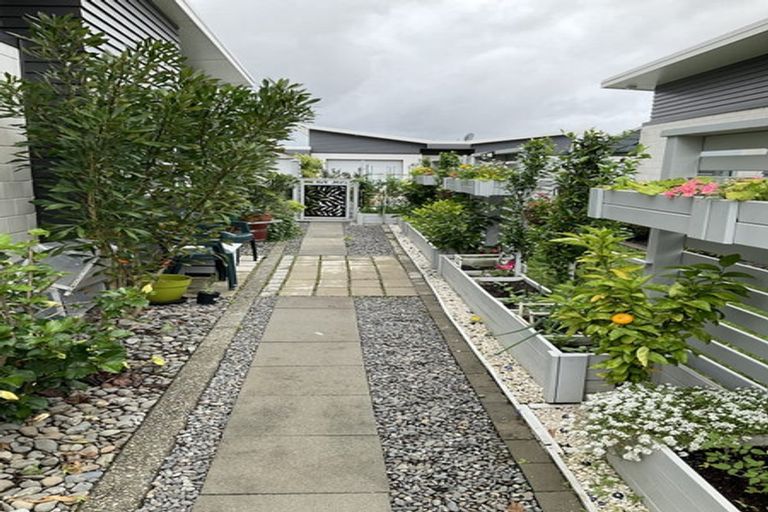 Photo of property in 16 Vanita Drive, Whitianga, 3510
