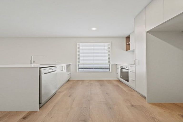 Photo of property in 77 Bampton Street, Shirley, Christchurch, 8061