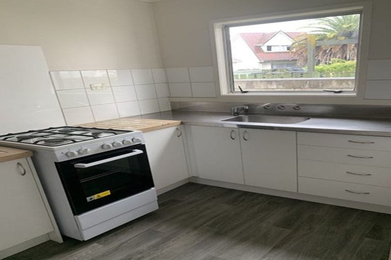 Photo of property in 18 Attlee Place, Gisborne, 4010