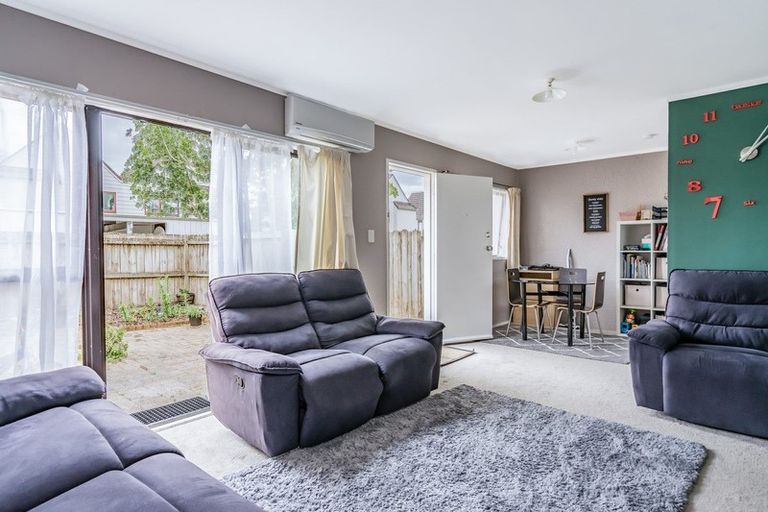 Photo of property in 14/19a Gray Avenue, Mangere East, Auckland, 2024