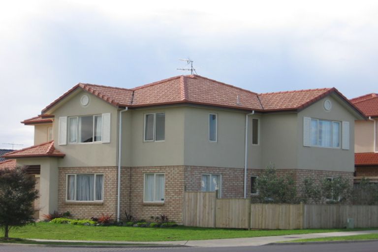 Photo of property in 40 Cyril French Drive, Flat Bush, Auckland, 2016