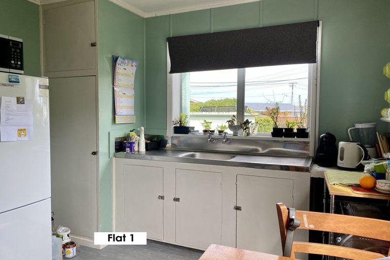 Photo of property in 2 Chard Street, Westown, New Plymouth, 4310