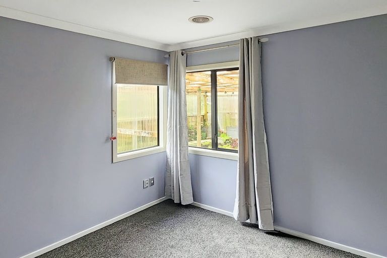 Photo of property in 52 Aotea Drive, Aotea, Porirua, 5024