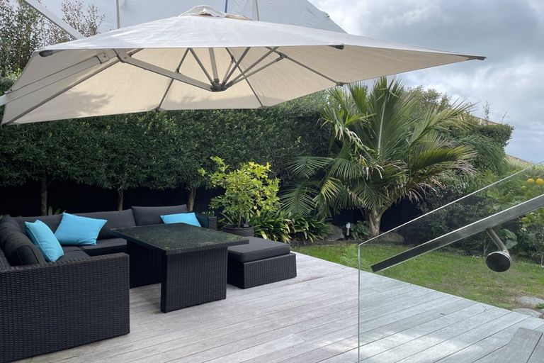 Photo of property in 4c Beach Road, Castor Bay, Auckland, 0620